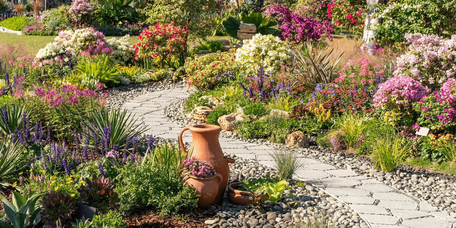 Flower Bed Landscaping: 3 Ways to Lower Maintenance in Tampa Bella Sand and Rocks